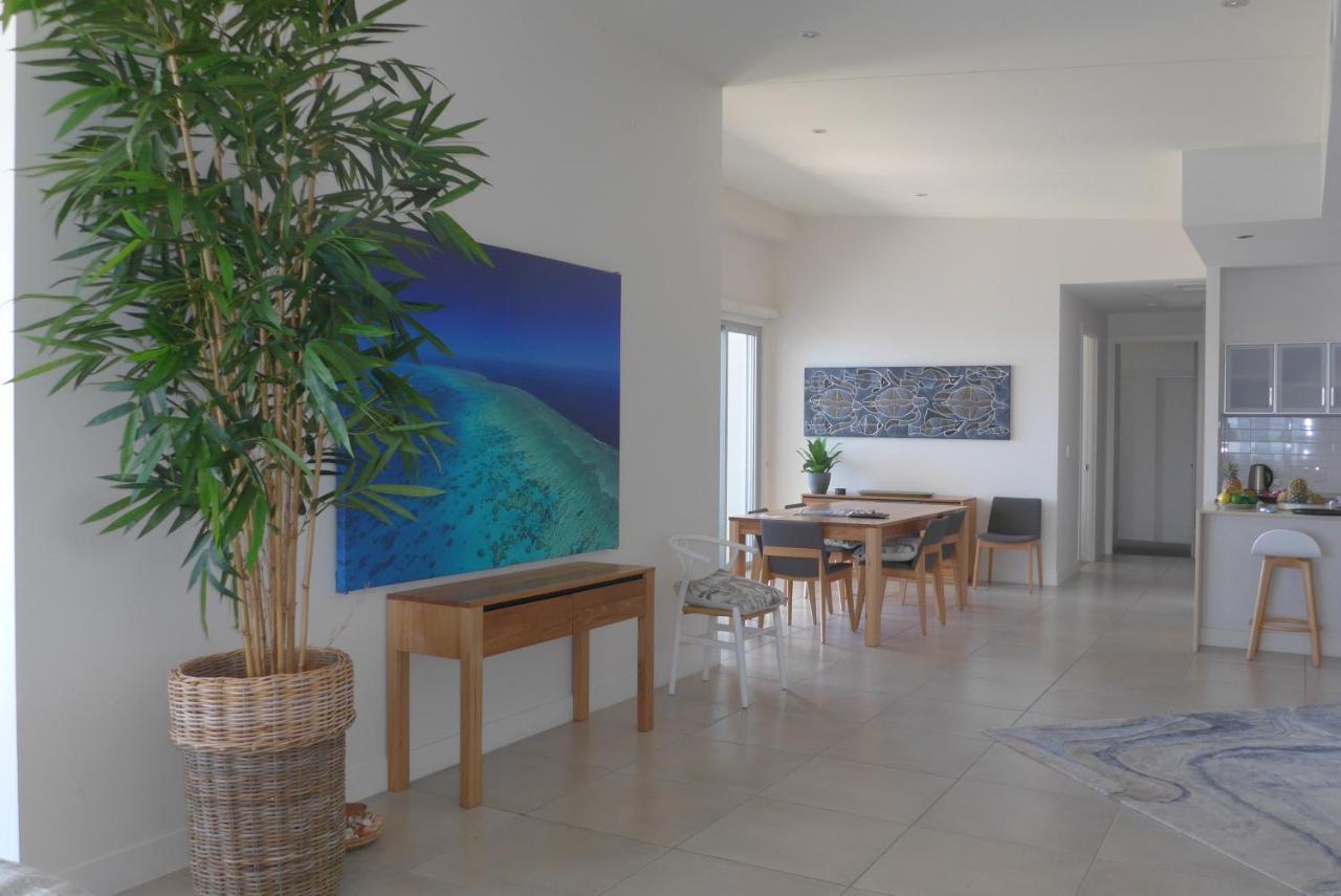 Coral Cove Apartments - Absolute Beachfront Resort Bowen Zewnętrze zdjęcie