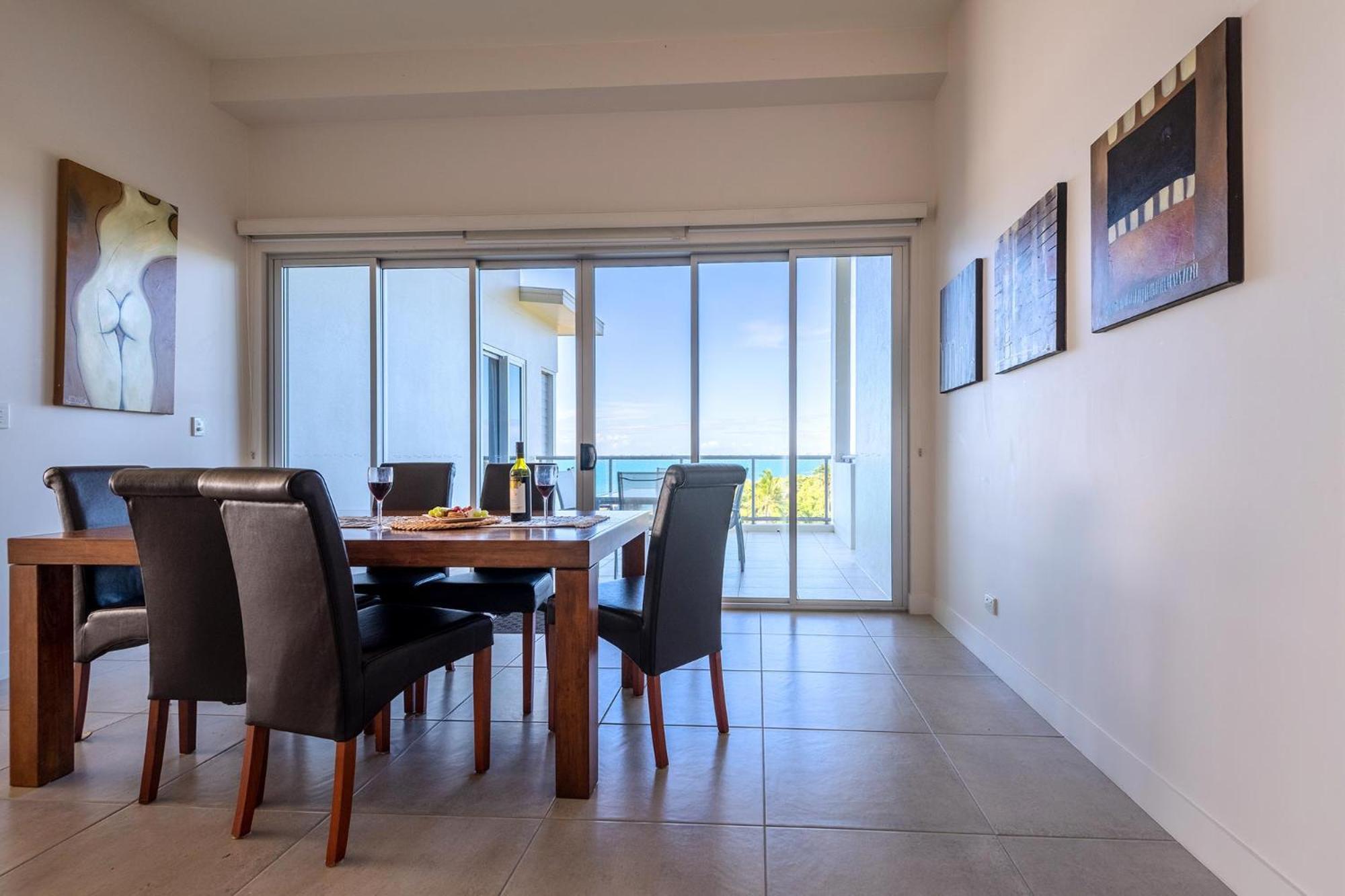 Coral Cove Apartments - Absolute Beachfront Resort Bowen Zewnętrze zdjęcie