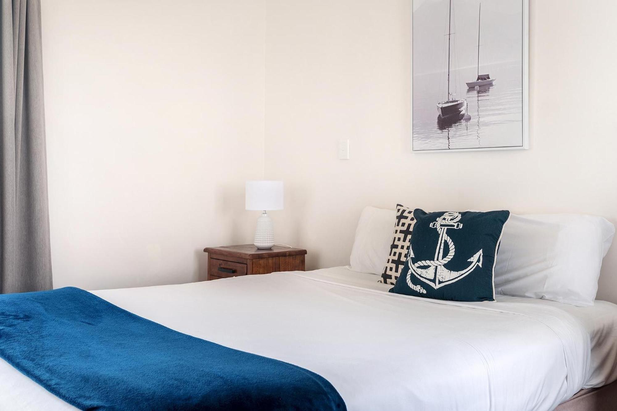 Coral Cove Apartments - Absolute Beachfront Resort Bowen Zewnętrze zdjęcie