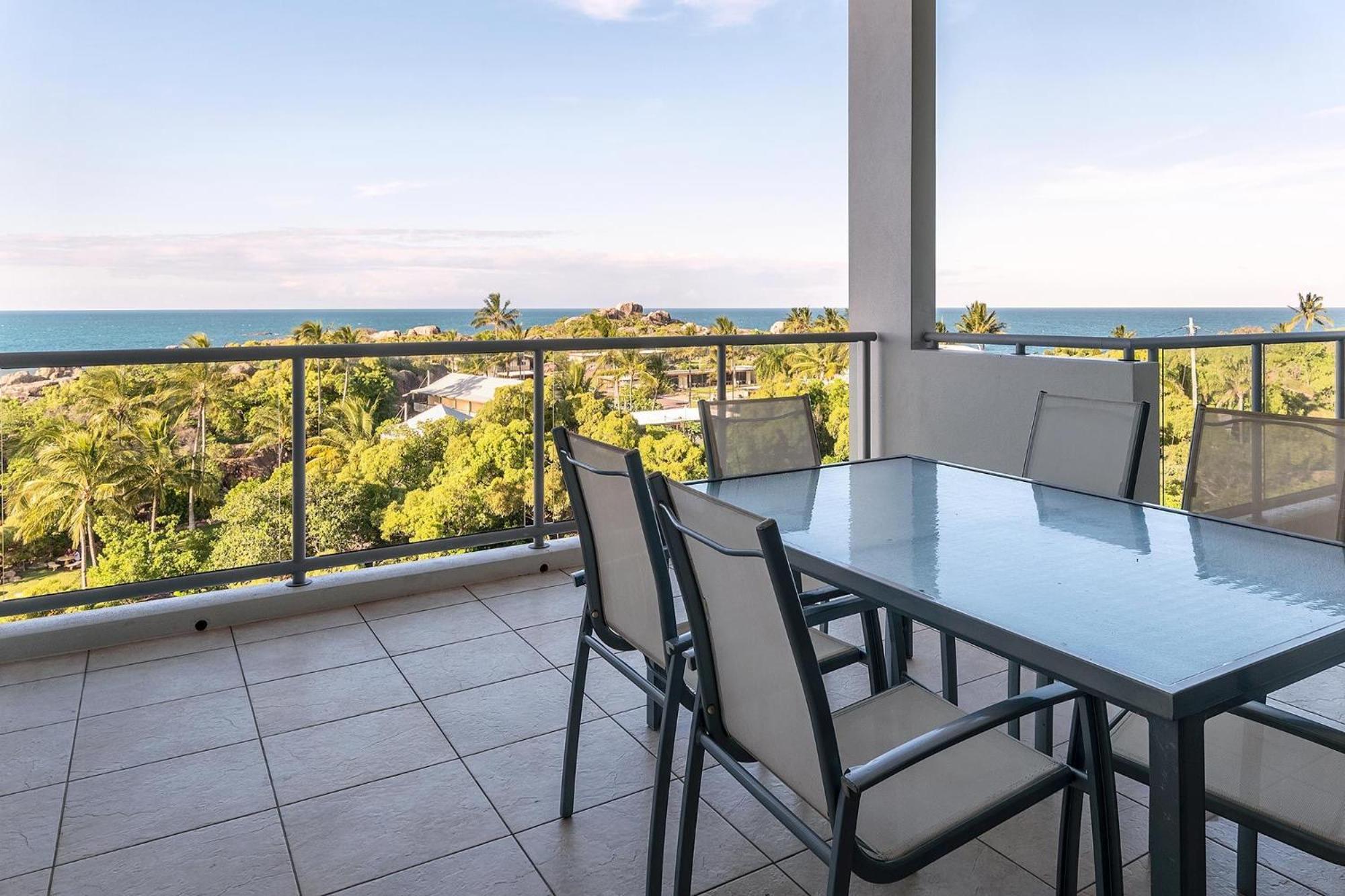 Coral Cove Apartments - Absolute Beachfront Resort Bowen Zewnętrze zdjęcie