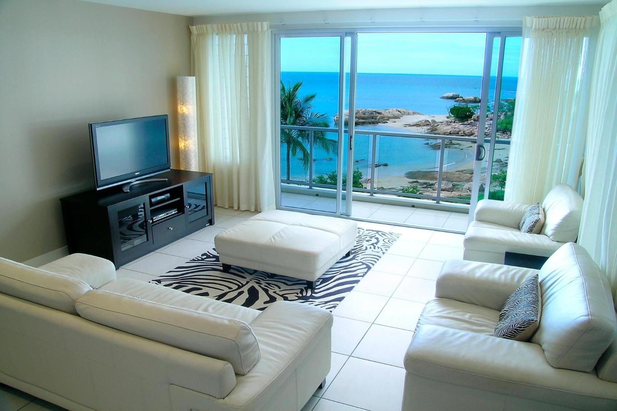 Coral Cove Apartments - Absolute Beachfront Resort Bowen Zewnętrze zdjęcie