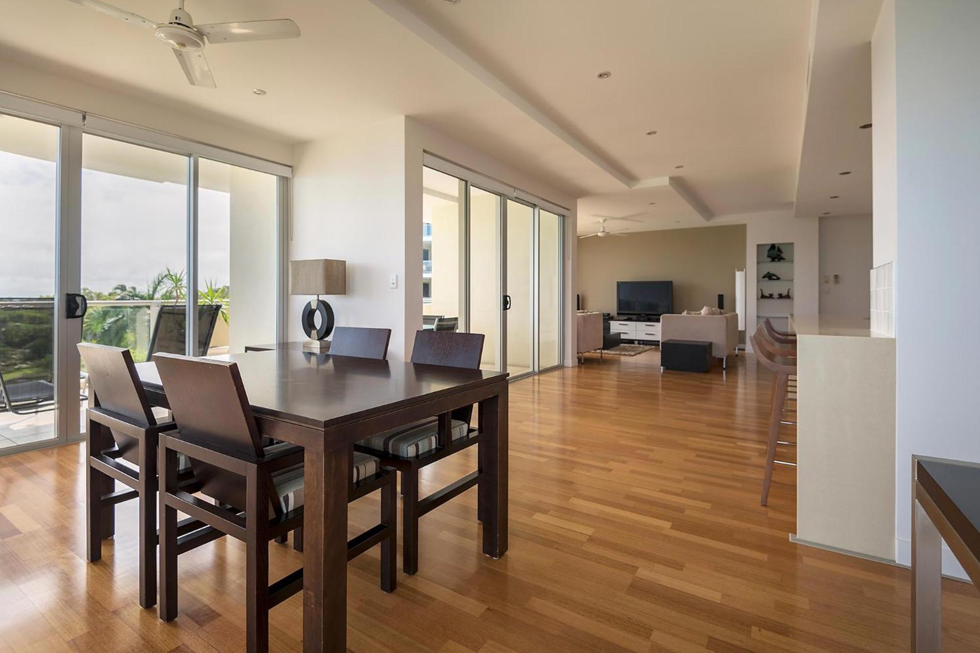 Coral Cove Apartments - Absolute Beachfront Resort Bowen Zewnętrze zdjęcie