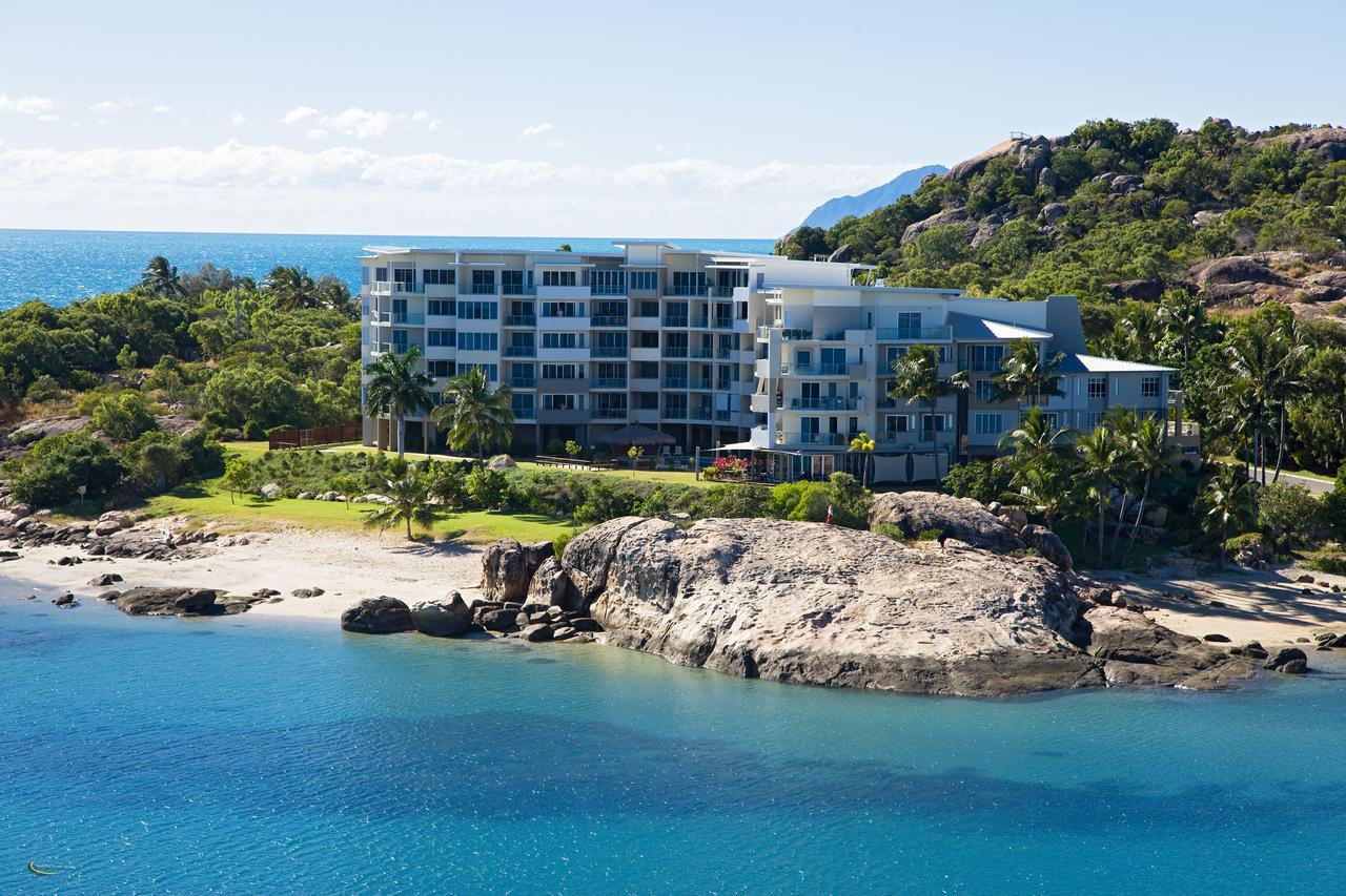 Coral Cove Apartments - Absolute Beachfront Resort Bowen Zewnętrze zdjęcie