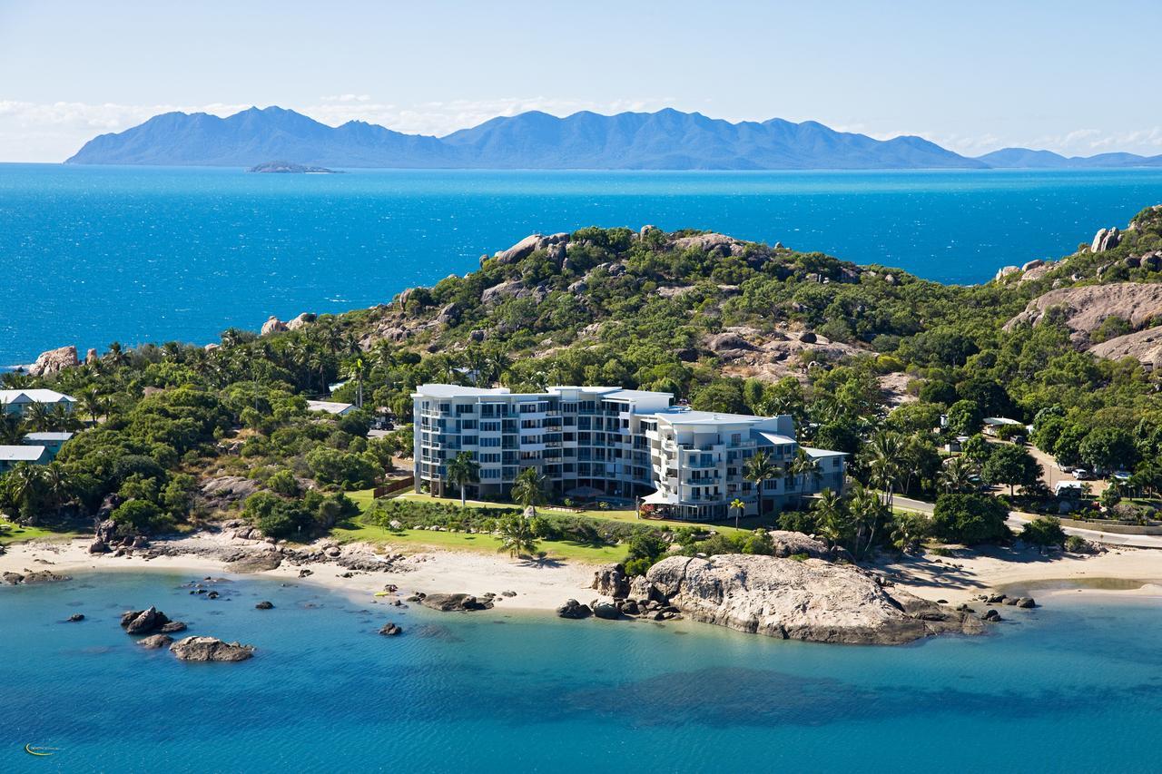 Coral Cove Apartments - Absolute Beachfront Resort Bowen Zewnętrze zdjęcie
